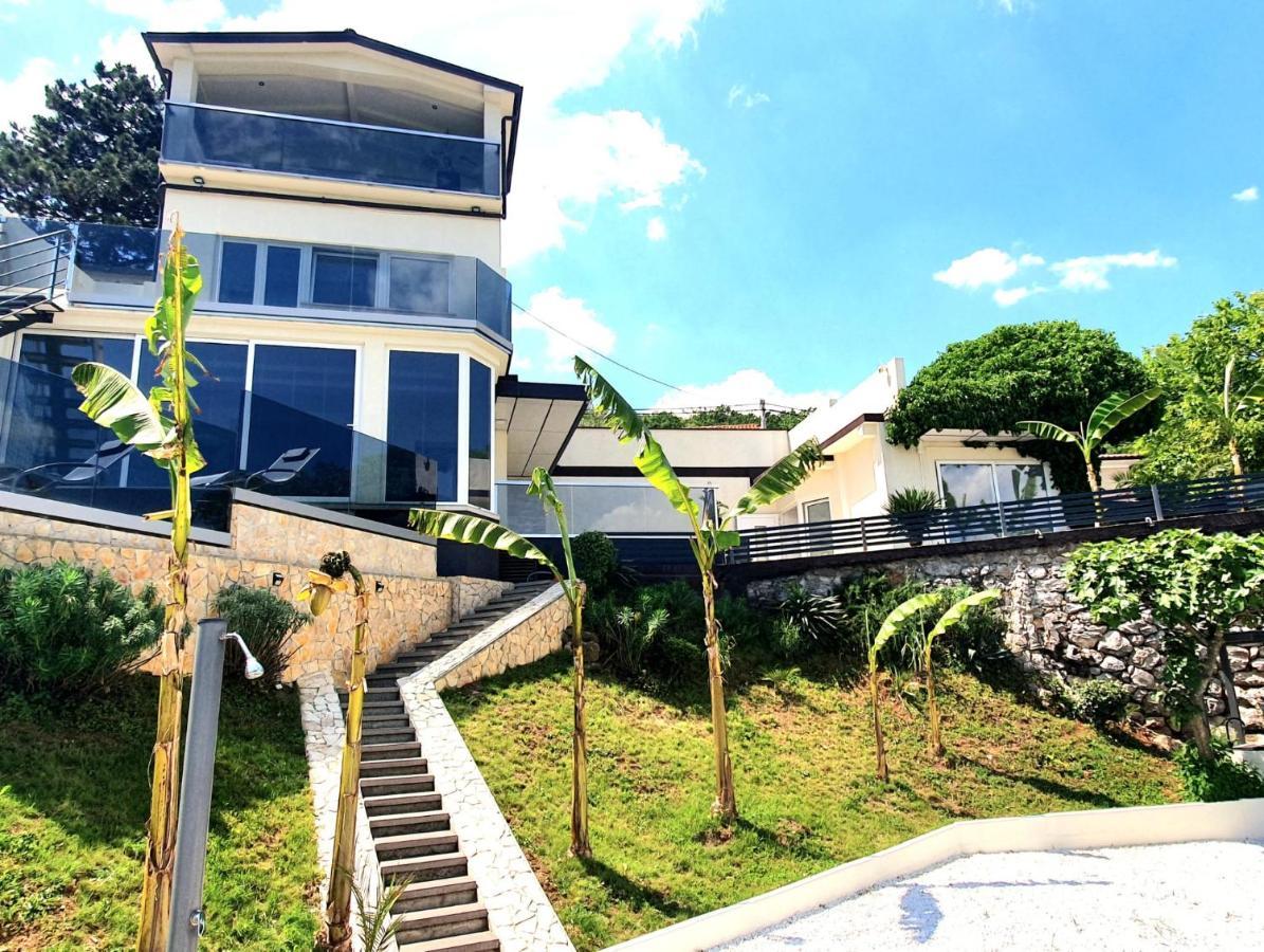 Penthouse Jacuzzi & Pool Apartmants 奥帕提亚 外观 照片