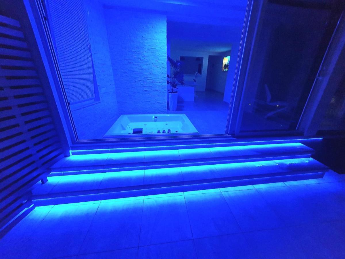 Penthouse Jacuzzi & Pool Apartmants 奥帕提亚 外观 照片