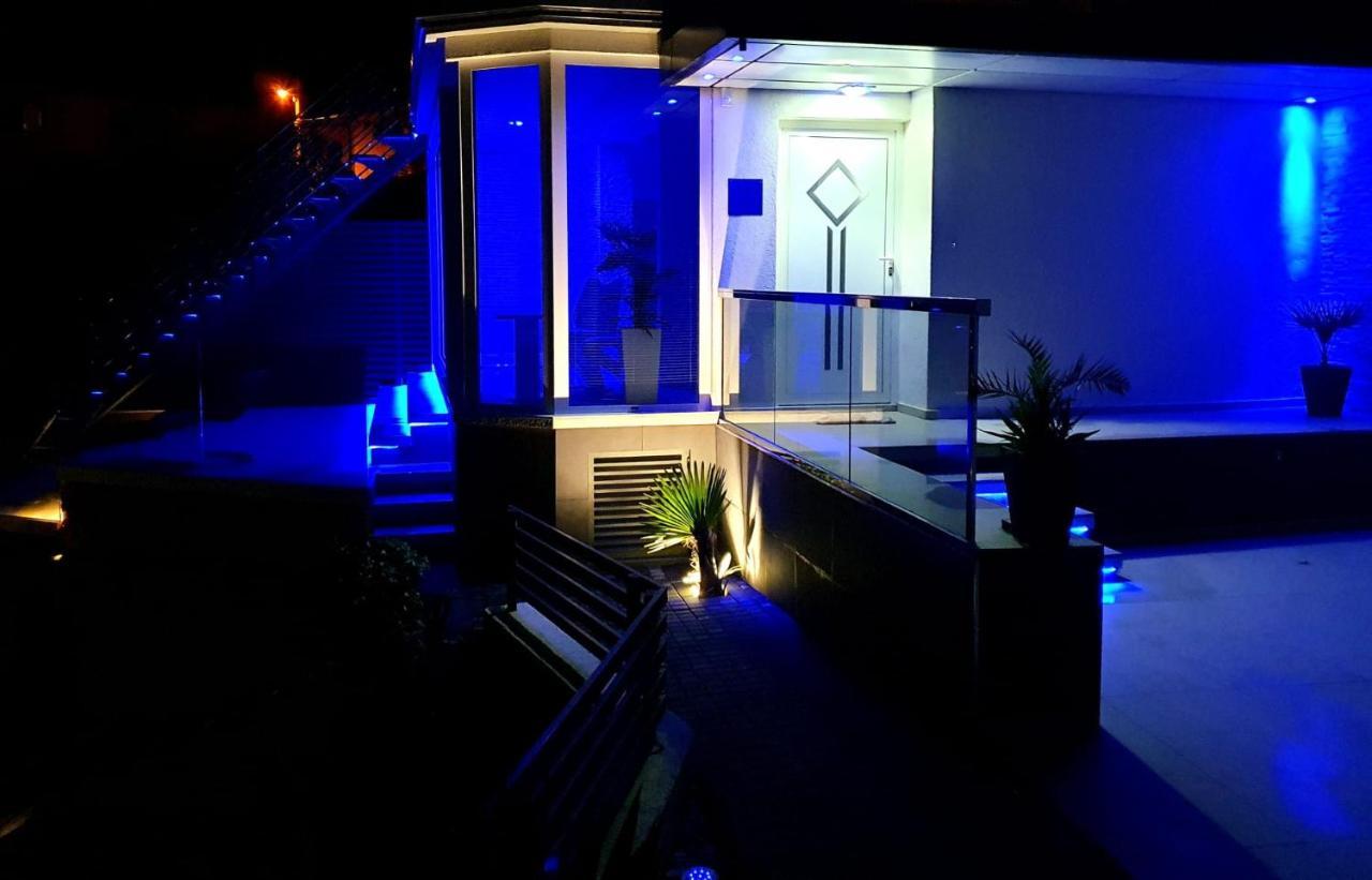 Penthouse Jacuzzi & Pool Apartmants 奥帕提亚 外观 照片