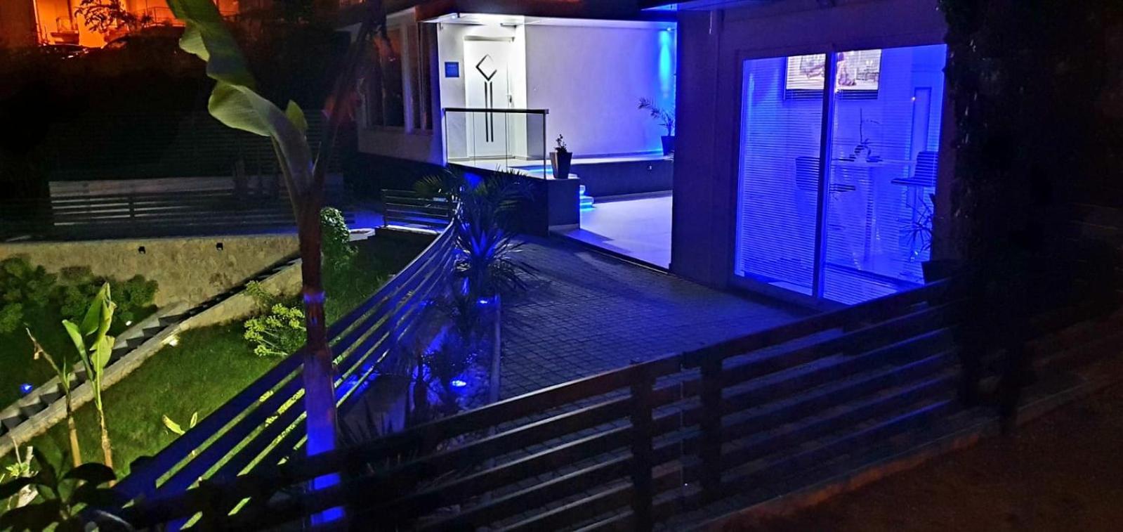 Penthouse Jacuzzi & Pool Apartmants 奥帕提亚 外观 照片