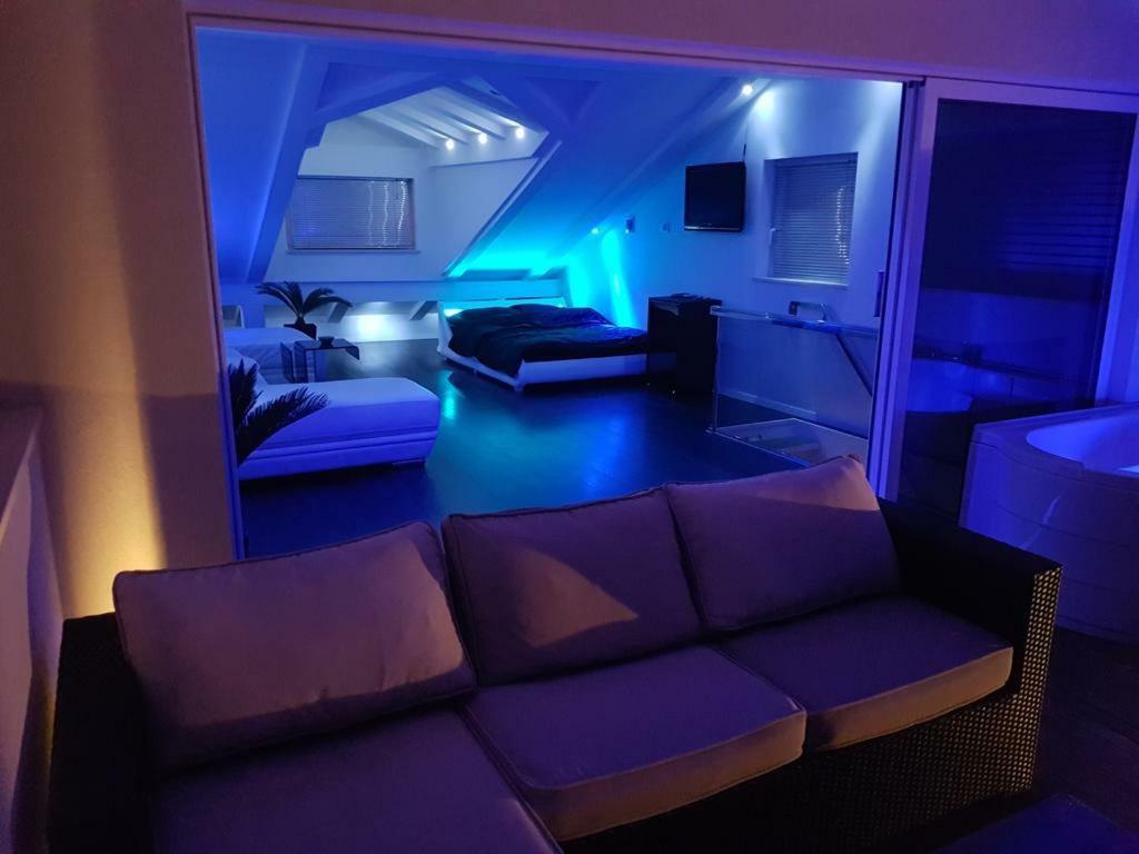 Penthouse Jacuzzi & Pool Apartmants 奥帕提亚 外观 照片